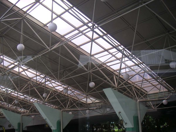 [Image: airport%20interior%20(2).jpg]