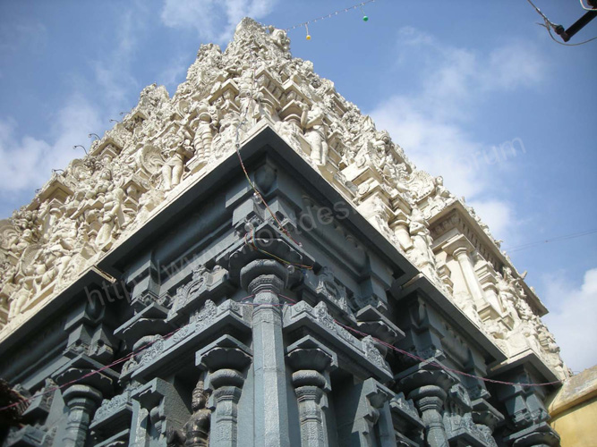[Image: Kamakshi-Amman-Temple-kanchipuram%20(7).jpg]