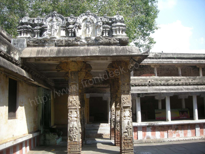[Image: Varadaraja-Perumal-Temple-Kanchipuram%20%20(14).jpg]