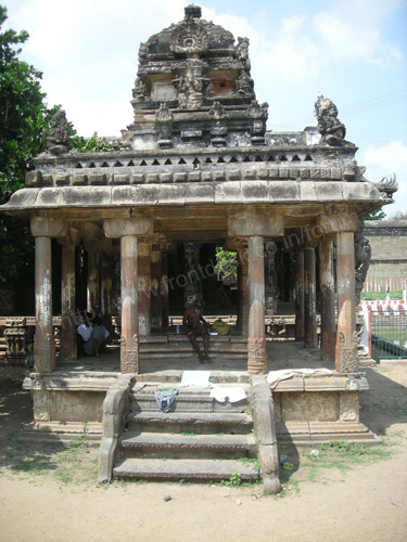 [Image: Varadaraja-Perumal-Temple-Kanchipuram%20%20(16).jpg]