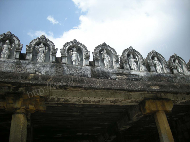 [Image: Varadaraja-Perumal-Temple-Kanchipuram%20%20(18).jpg]