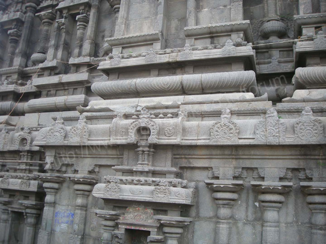 [Image: Varadaraja-Perumal-Temple-Kanchipuram%20%20(6).jpg]
