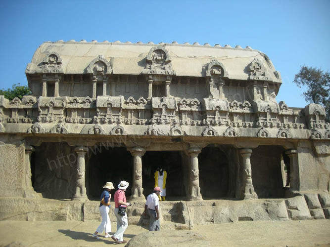 [Image: mahabalipuram%20(3).jpg]