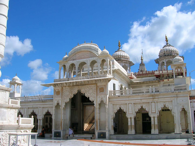 [Image: SHRI%20MAHVEERJI%20(22).jpg]
